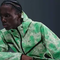Nike Tech чоловічі Dri-FIT Woven Camo Windrunner оверсайз Куртка колір сірий