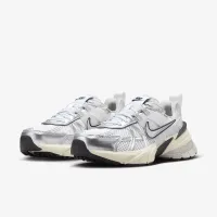 Nike V2K Run женская Кроссовки цвет белый