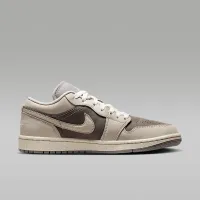 Nike Air Jordan 1 Low SE женская Кроссовки цвет серый