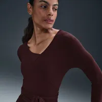 Nike One Relaxed жіноча Dri-FIT Top колір червоний