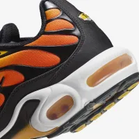 Nike Air Max Plus чоловічі Кросівки колір чорний
