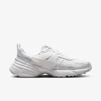 Nike V2K Run жіноча Кросівки колір білий