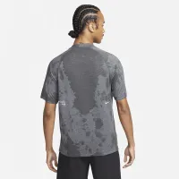 Nike Dri-FIT ADV A.P.S. чоловічі Engineered Short-Sleeve Fitness Top колір сірий
