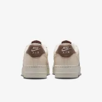 Nike Air Force 1 '07 жіноча Кросівки колір коричневий