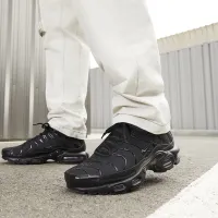 Nike Air Max Plus мужские Кроссовки цвет черный