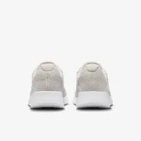 Nike Tanjun жіноча Кросівки колір коричневий