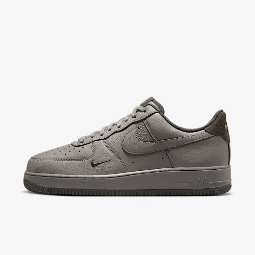 Nike Air Force 1 '07 LV8 чоловічі Кросівки колір зелений