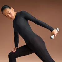 NikeSKIMS Weightless Layers женская Full-Zip Толстовка с капюшоном цвет черный