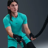 Nike Pro чоловічі Dri-FIT Tight Short-Sleeve Fitness Top колір зелений