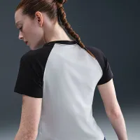 Nike Sportswear Chill Knit жіноча Slim Graphic футболка колір сірий