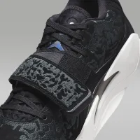 Nike Zion 3 M.U.D. 