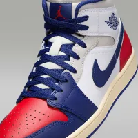 Nike Air Jordan 1 Mid чоловічі Кросівки колір білий