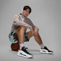 Nike Luka 4 