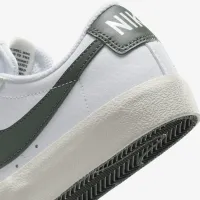 Nike Blazer Low '77 Big дитячі Кросівки колір білий