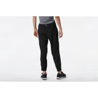 Штани New Balance MP21272BK - Чорні