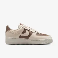 Nike Air Force 1 '07 жіноча Кросівки колір коричневий