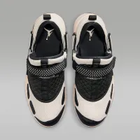 Nike Jordan Trunner LX женская Кроссовки цвет коричневый