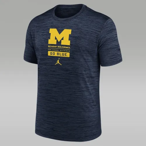 Michigan Wolverines Campus Center Block Velocity мужские Nike Dri-FIT College футболка синий