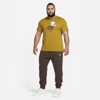Nike Sportswear чоловічі футболка колір коричневий