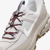 Nike Zoom Vomero Roam чоловічі Winterized Кросівки колір сірий