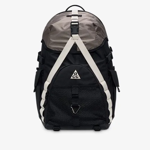 Nike ACG 