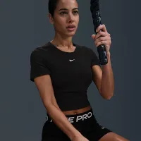 Nike Pro женская Dri-FIT Short-Sleeve Cropped Jacquard Top цвет черный