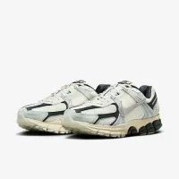 Nike Zoom Vomero 5 женская Кроссовки цвет белый