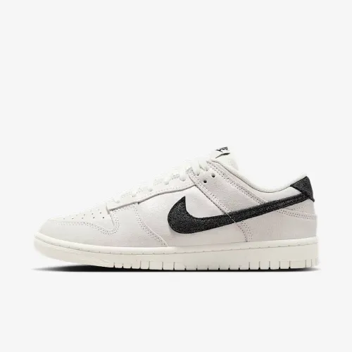 Nike Dunk Low SE жіноча Кросівки колір білий
