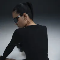 Nike Running Division жіноча Long-Sleeve Running Top колір чорний
