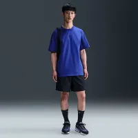 Nike Sportswear Premium Essentials чоловічі футболка колір фіолетовий