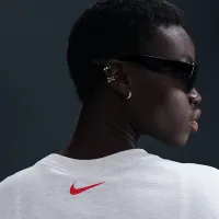 Nike Sportswear женская Crew-Neck футболка цвет коричневый