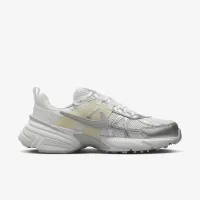 Nike V2K Run женская Кроссовки цвет белый