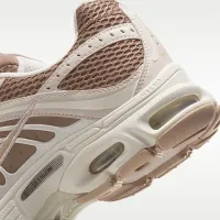 Nike Air Max Moto 2K женская Кроссовки цвет коричневый