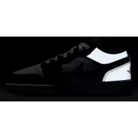 Кроссовки NIKE AIR JORDAN 1 LOW SE GS (HF3188 106)