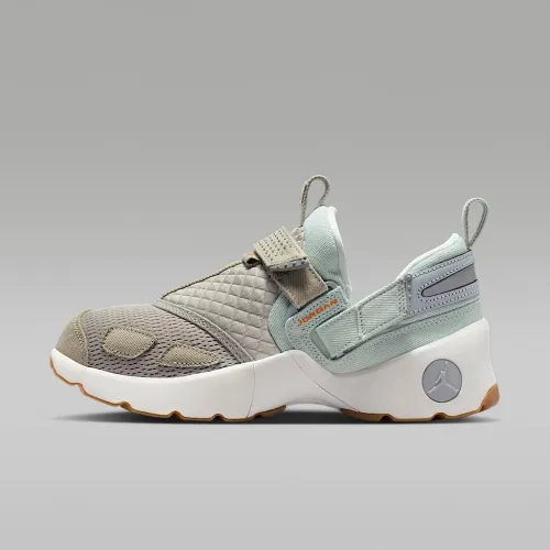 Nike Jordan Trunner LX жіноча Кросівки різнокольорові