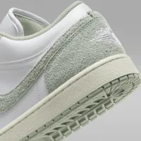 Nike Air Jordan 1 Low SE чоловічі Кросівки колір білий