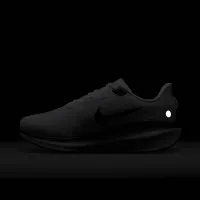 Nike Vomero 17 жіноча Road Running Кросівки колір білий
