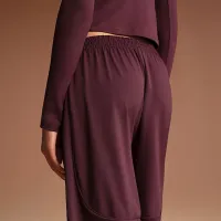 NikeSKIMS Airy жіноча Relaxed шорти колір червоний