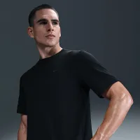 Nike Primary чоловічі Dri-FIT Short-Sleeve Versatile Top колір чорний