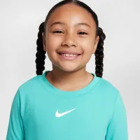Nike Dri-FIT All Day Play Little дитячі Hemmed футболка колір зелений