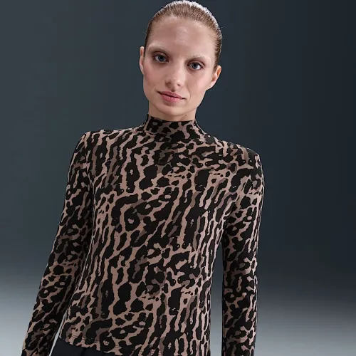 Nike Sportswear Chill Knit жіноча Slim Long-Sleeve футболка колір чорний