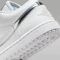 Nike Air Jordan 1 Low SE жіноча Кросівки колір білий