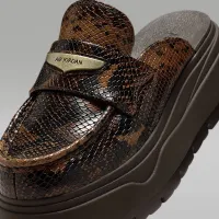 Nike Air Jordan Mule SE жіноча Кросівки колір коричневий