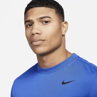 Nike Dri-FIT Legend чоловічі Long-Sleeve Fitness Top блакитний