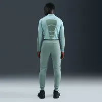 Nike Tech мужские Base Layer Long Sleeve Top цвет зеленый
