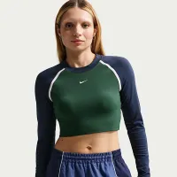 Nike Sportswear женская Tight Long-Sleeve Cropped Top цвет зеленый