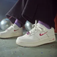 Nike Air Force 1 '07 жіноча Кросівки колір білий