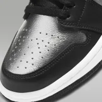 Nike Air Jordan 1 Low SE жіноча Shoe колір чорний