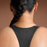 NikeSKIMS Matte жіноча Racerback Tank Top колір чорний