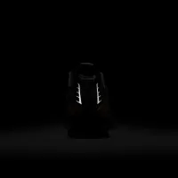 Nike Shox R4 жіноча Кросівки колір чорний